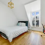 Luxueux Duplex Elysees
